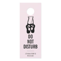 かわいい黒バレエのスリッパが邪魔にならない