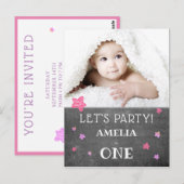 かわいい黒板ピンクの1歳誕生日招待状カード ポストカード (正面/裏面)