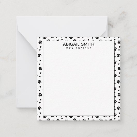 かわいい黒犬の足とハート- パーソナライズされた ノートカード (正面)