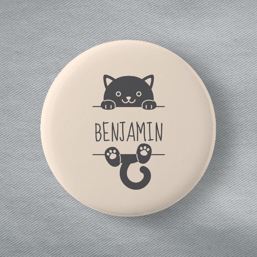 かわいい黒猫が後ろから覗く名前をカスタムする 缶バッジ