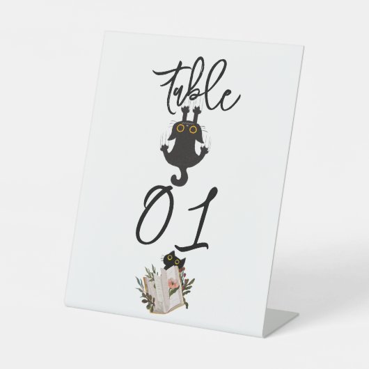 かわいい黒猫と本の赤ちゃんシャワーテーブルの番号 台座サイン (正面)