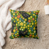 かわいい黒猫の花畑柄 クッション (ブランケット)