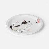 かわいい黒白の猫とピンクの蝶々 ペーパープレート (アングル)