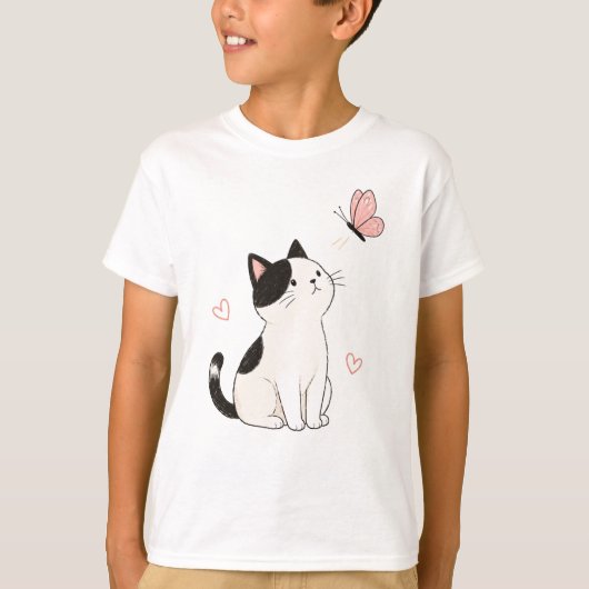 かわいい黒白の猫とピンクの蝶々 Tシャツ (正面)