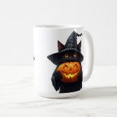 かわいい黒魔女猫が輝くカボチャを持つ🎃 コーヒーマグカップ (正面右)