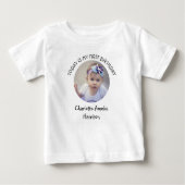 かわいい1年目の名前丸い写真の誕生日パーティー  ベビーTシャツ (正面)