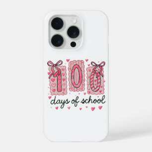かわいい100日目の学校 ピンクのハート 教室 iPhone 15 PROケース