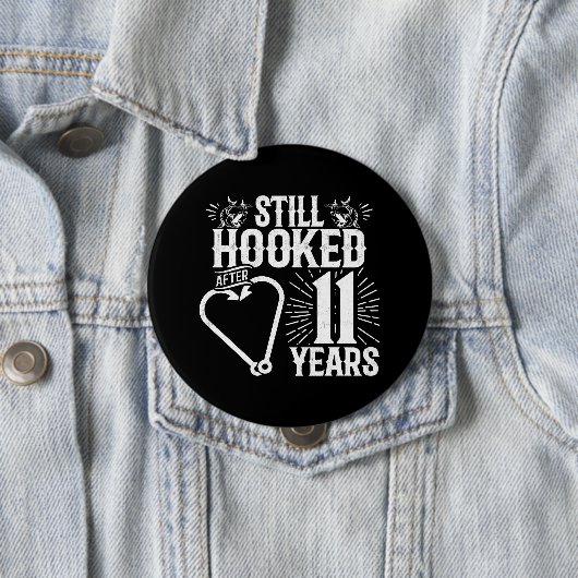 かわいい11周年記念結婚したカップル11年 缶バッジ (インサイチュ)