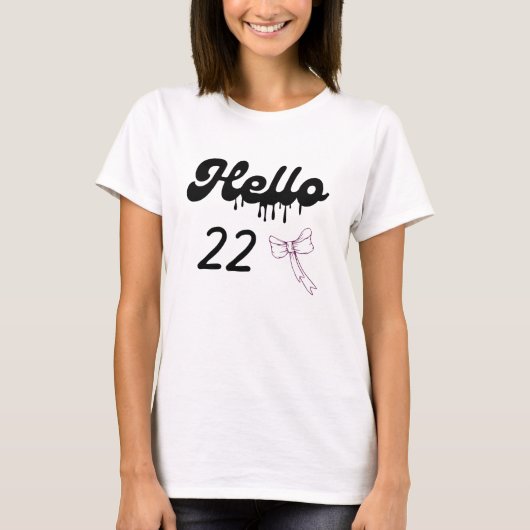 かわいい22歳の誕生日Tシャツ Tシャツ (正面)