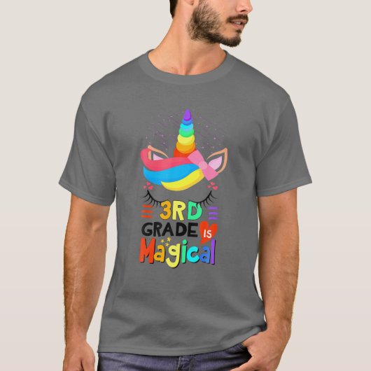 かわいい3年生ユニコーン魔法3年生バック Tシャツ (正面)