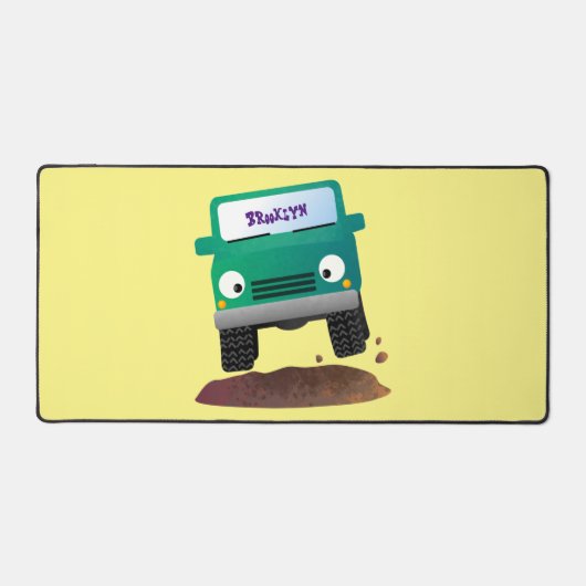 かわいい4X4オフロード車の漫画の車 デスクマット (正面)