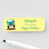 かわいい4X4オフロード車の漫画の車 名札 (インサイチュ)