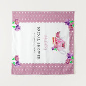 かわいい ブライダルシャワー ティーパーティー ピンクの背景 タペストリー (正面(横))