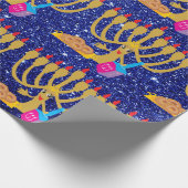 かわいい（ユダヤ教）メノラー及びDreidelsの青くフェイクなグリッターハヌカー ラッピングペーパー (角)