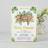 かわいい 愛らしい ねむそうな ナマケモノの赤ちゃん シャワーパーティー ゴールド 箔招待状 (立ち正面)