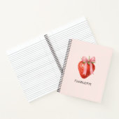 かわいい 水彩イラストの苺の リボン コケティ モノグラム ノートブック (内部)