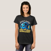 かわいい 泳ぎ続ける Tシャツ (正面フル)