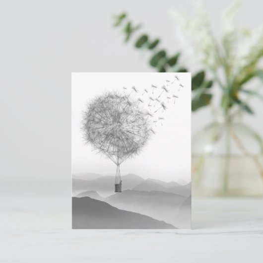 かわいい 熱気球 タンポポの種が風に吹かれて ポストカード (スタンド正面)