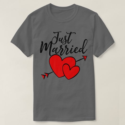 かわいい 結婚したばかりの新婚旅行 夫へのギフト Tシャツ (デザイン正面)