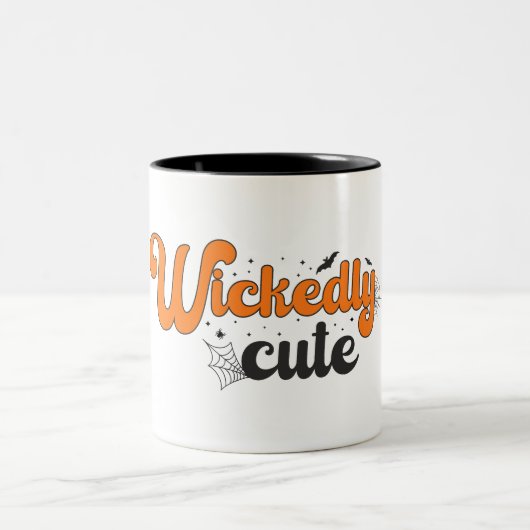 かわいい – 魔法のハロウィーンの夜のパターン ツートーンマグカップ (中央)