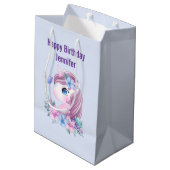 かわいい&魔法のベビーユニコーンと大きな目誕生日 ミディアムペーパーバッグ (裏面アングル)