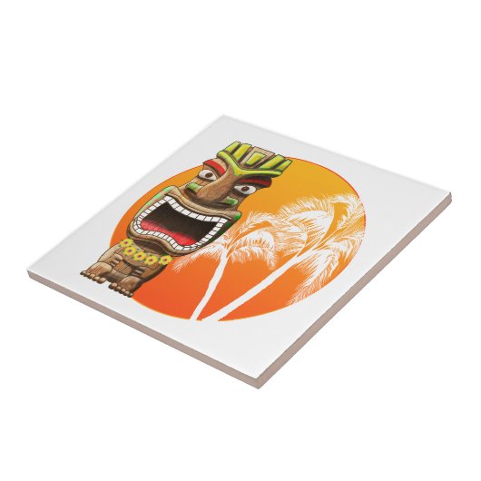 かわいいTikiの彫像のビーチの日没 タイル (側面)