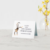 かわいおもしろいいお猿さんビジネススーツ21歳誕生日  カード (黄色い花)