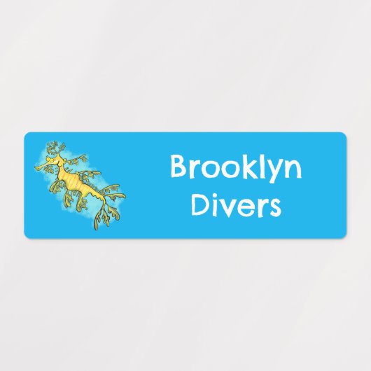 かわいおもしろいい葉の多い海のドラゴンパーソナライズされた漫画 ラベル (デザイン2)