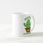 かわいくしかし危ない-かわいいのサボテン-おもしろい コーヒーマグカップ (正面右)