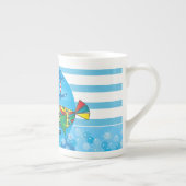 かわいくなま臭い泡ベビーシャワーのテーマ ボーンチャイナマグカップ (右)