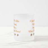 かわいくよい本はよい友人のTシャツです フロストグラスマグカップ (中央)