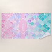 かわいくエレガントで航海のな人魚のモノグラムのビーチタオル ビーチタオル (正面)