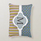 かわいくカスタムなモノグラムの水玉模様のストライプなパターン アクセントクッション (裏面(縦))