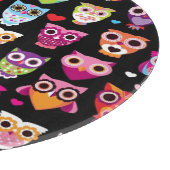 かわいくカラフルなフクロウはパターンをからかいます カッティングボード (角)