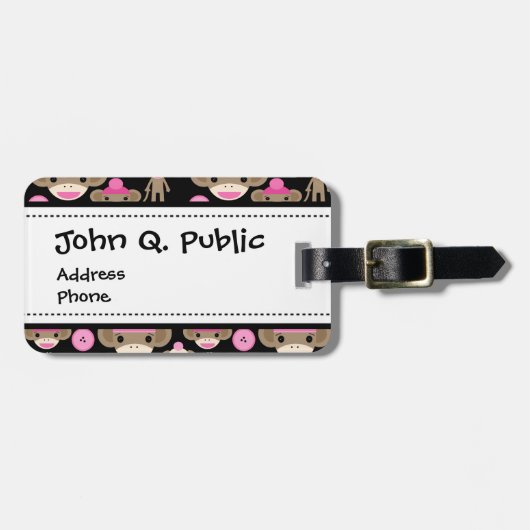 かわいくガーリーなピンクのソックスは黒の女の子をまねます ラゲッジタグ (正面横)