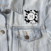 かわいくモダンで黒い花模様、あなたのイニシャル 缶バッジ (インサイチュ)