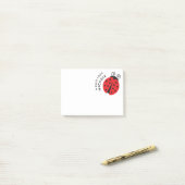 かわいく小さいてんとう虫のパーソナライズなノート ポストイット (デスク上)