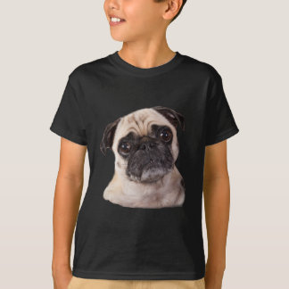 かわいく小さいパグ犬 Tシャツ