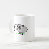 かわいく小さい厄介ものおよびBigGrayのヒツジ コーヒーマグカップ (正面左)