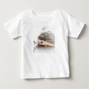 かわいく愛らしいベビーのハリネズミ ベビーTシャツ