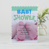 かわいく愛らしいベビーシャワーのまぐさ桶の子供部屋の足跡 招待状 (スタンド正面)