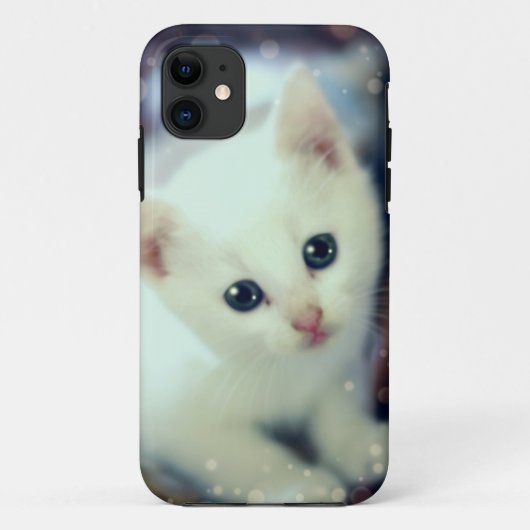 かわいく白い子ネコのiphoneの箱 Case-Mate iPhoneケース (裏面)