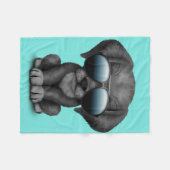 かわいく黒い子犬の身に着けているサングラス フリースブランケット (正面(横))