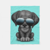 かわいく黒い子犬の身に着けているサングラス フリースブランケット (正面)