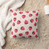 かわいく、ガーリーなピンクのいちごパターン クッション (ブランケット)
