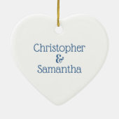 かわいこちゃんフクロウカップル初めてのクリスマスオーナメント セラミックオーナメント (裏面)