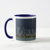かわいらしいろばのBurroの群れNightscape マグカップ (左)