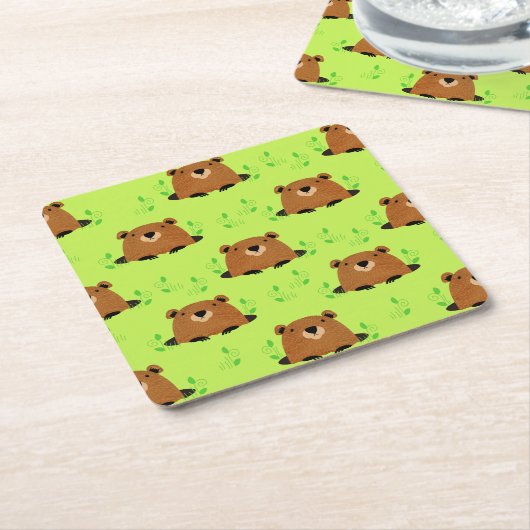 かわいらしいウッドランドのグラウンドホッグの模様 スクエアペーパーコースター (アングル)