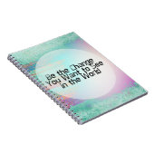 かわいらしいパステルは変更の感動的な引用文です ノートブック (右側)