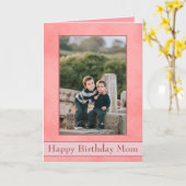 かわいらしいピンクのハッピーバースデーのお母さんの写真 カード (黄色い花)